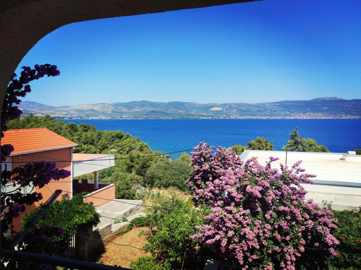 Apartments Ljilja Sea View Slatine Exterior photo