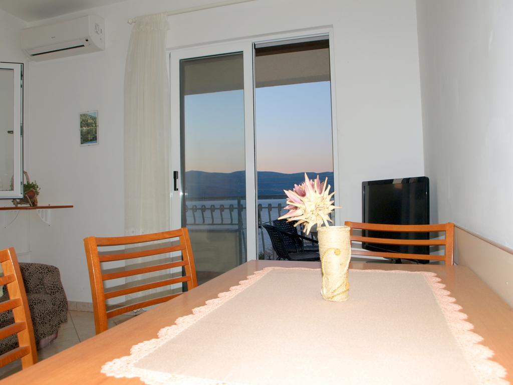 Apartments Ljilja Sea View Slatine Exterior photo