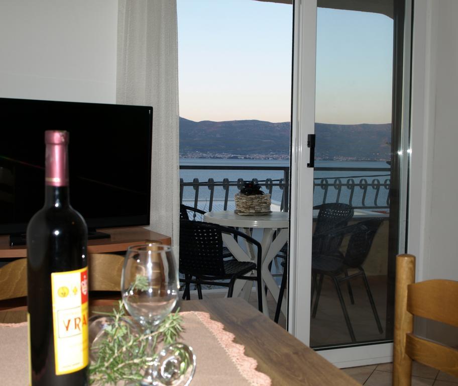 Apartments Ljilja Sea View Slatine Exterior photo